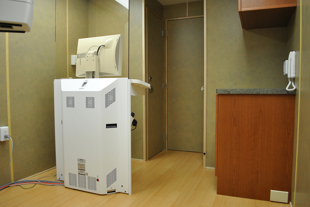 Trailer_Medical_Interior 4cropped