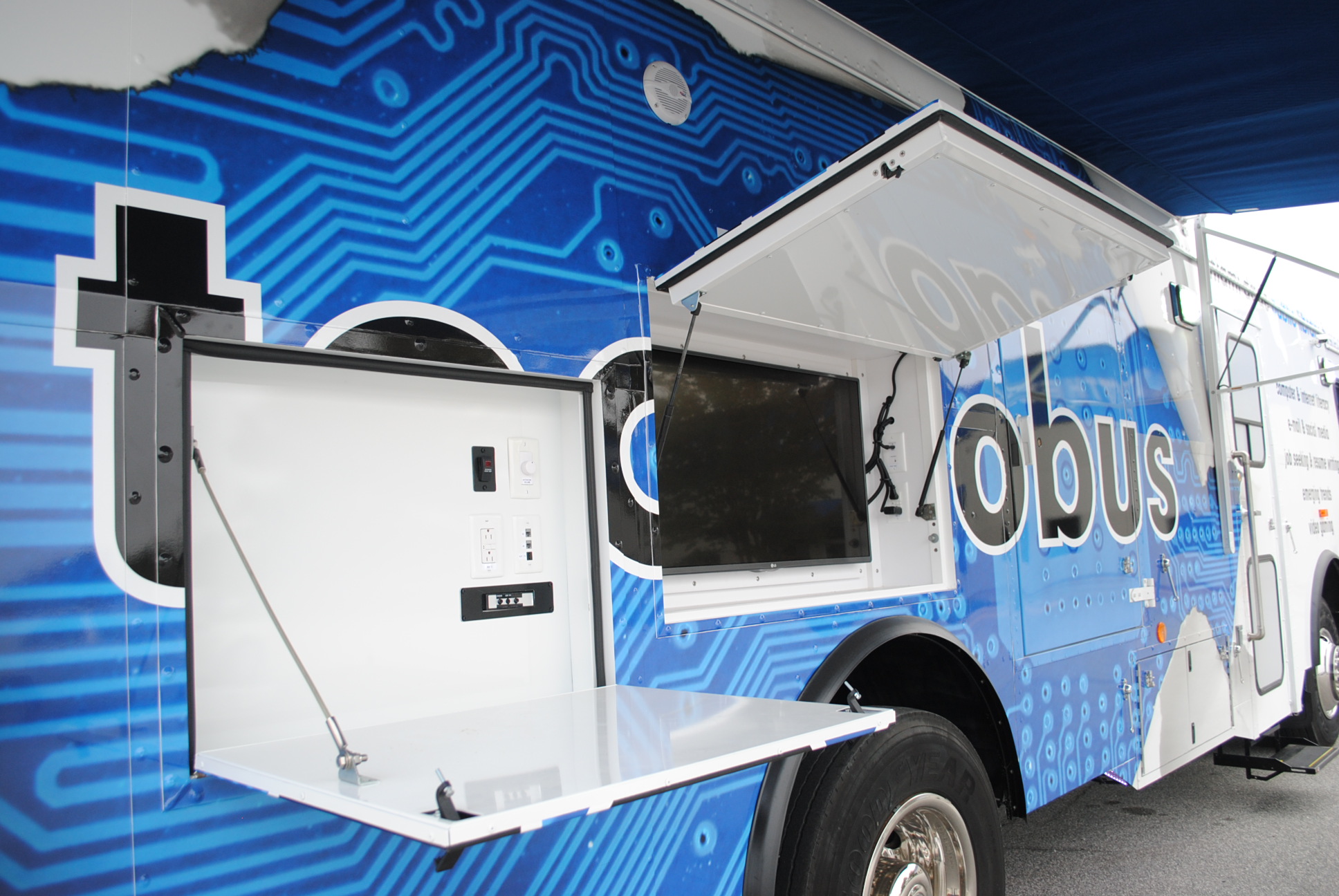 Miami Dade Tech Bus Retrofit (54)